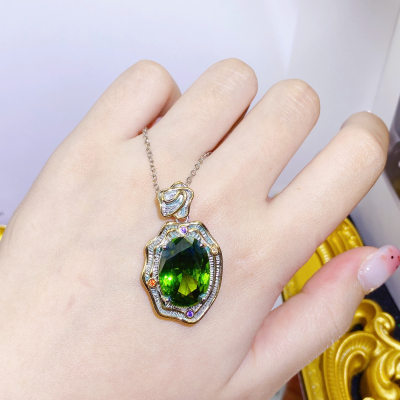 'Ghost Artifact' Necklace Pend - Used Jewelry Watches ulasan dan harga